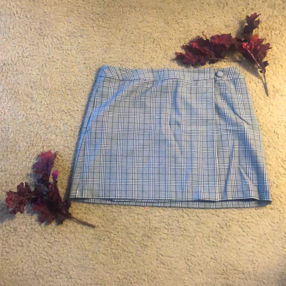 Black and White Plaid Skirt